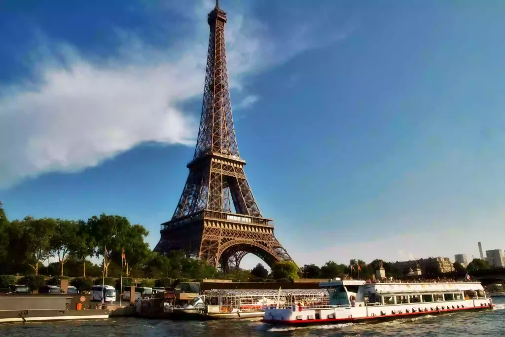 Paris transfer airport transportation and private car transfers by vintage French cab